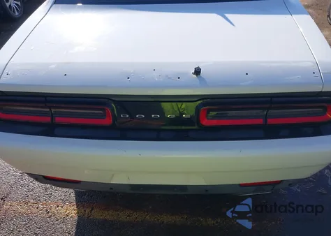 2015 Dodge Challenger Sxt z USA, uszkodzony, nr VIN 2C3CDZAG1FH733426